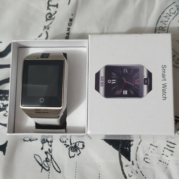 Smartwatch - Picture 1 of 2